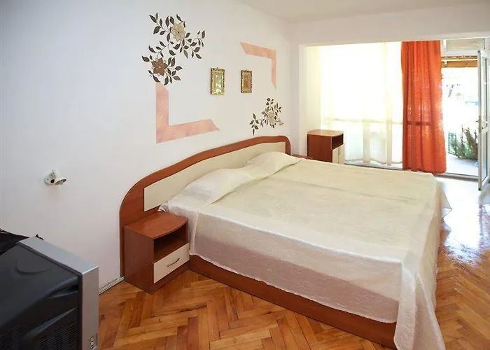 Отель Jupiter 3*